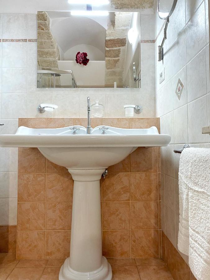 La Dimora Del Mercante - Puglia Mia Apartments Монополи Экстерьер фото